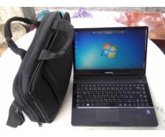 Laptop NP300E4A 13K with free bag